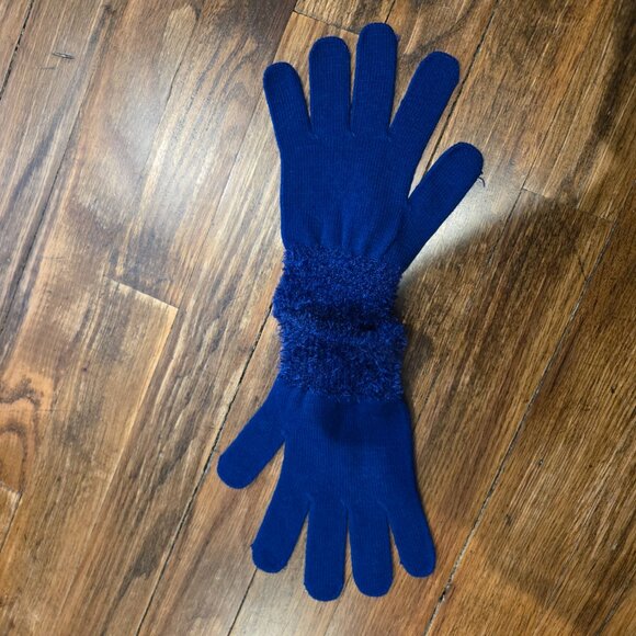 NWOT GLOVES WOMENS - Picture 2 of 4